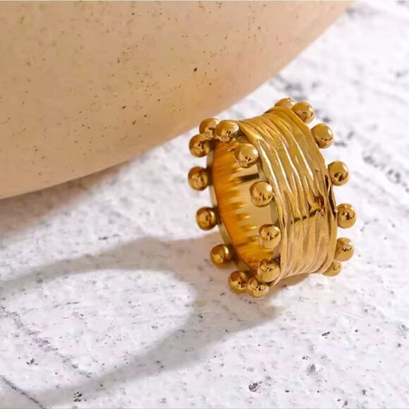 New ANTHRO Elegant Gold Ring Sz 6 7 8 - Picture 7 of 12